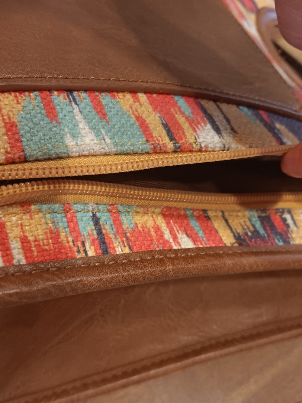 Montana West Southwestern Pattern Concealed Carry Shoulder Bag - Picture 4 of 13